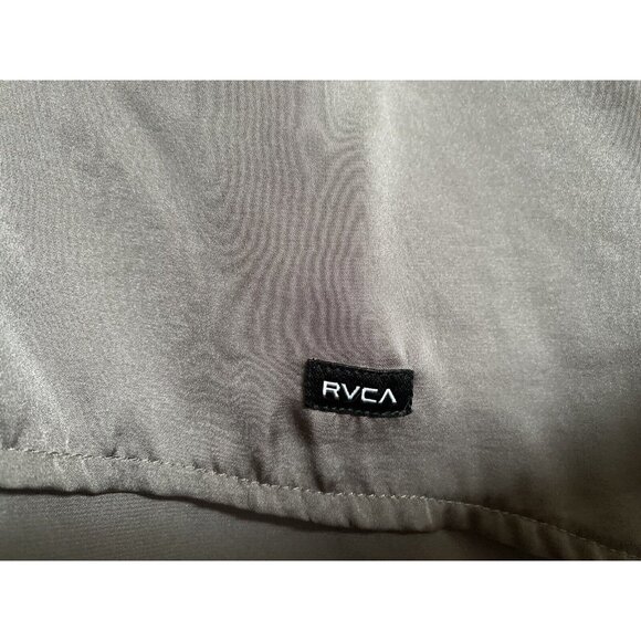 RVCA Gray Satiny Poly Blouse Keyhole Under Back Collar, Shirt Tails, Size XS/S - Picture 9 of 11